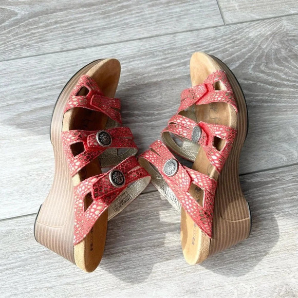 Romika  Red Metallic Wedge Sandals - Picture 10 of 15